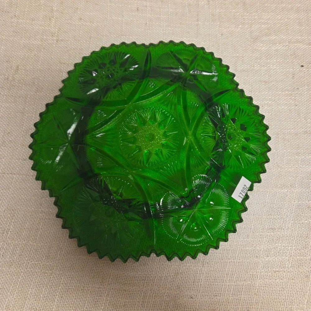 Vintage Emerald Green Glass Butter Dish Starburst Sawtooth - Picture 6 of 8
